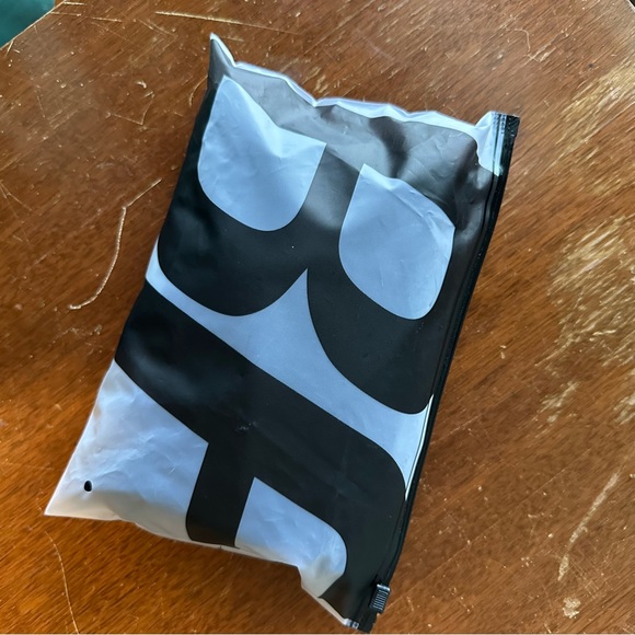 BONA FIDE {NWT} Pool Body One Piece Swimsuit | Large (8-10) Black - Picture 8 of 9